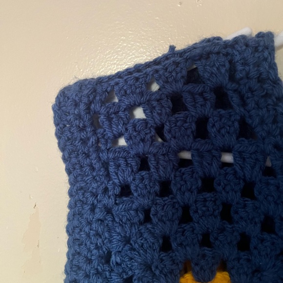 Crochet granny square crop top - Picture 6 of 9